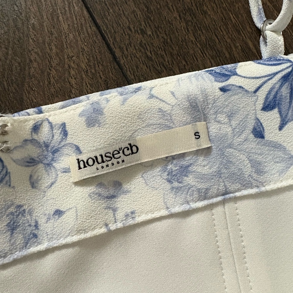 House of CB Blue and White Floral Midi Dress - Picture 9 of 10